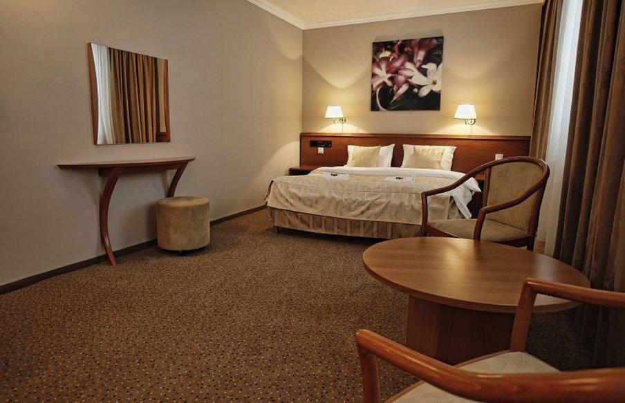 Hotel Victoria Lublin Ngoại thất bức ảnh